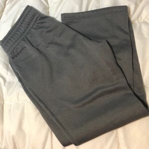 Under armour sweatpants size medium